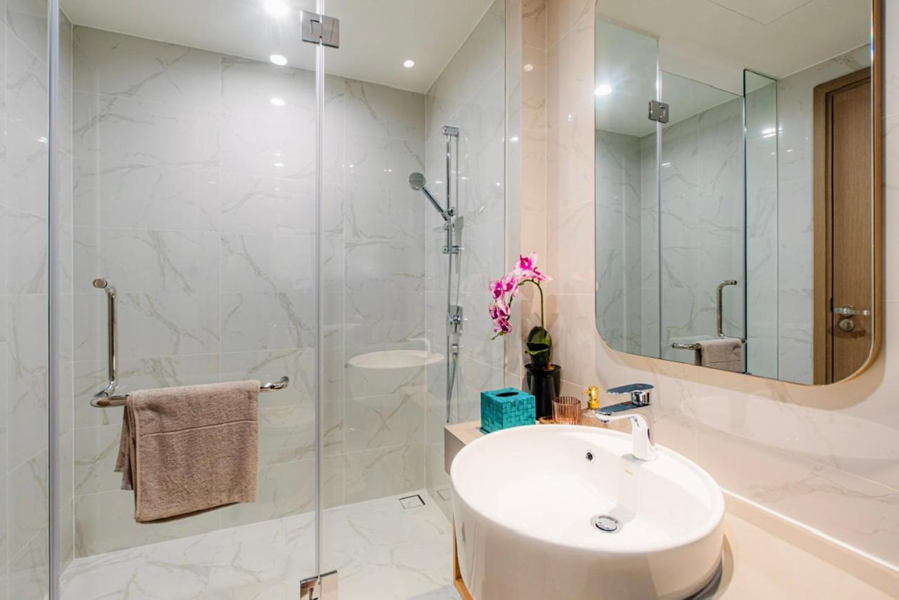 Zenity Luxury Apartment In District 1 Since 2024 Ho Chi Minh-Byen Eksteriør billede